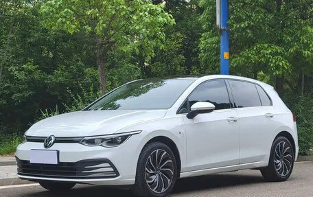 Volkswagen Golf VIII, 2023 год, 1 848 000 рублей, 1 фотография