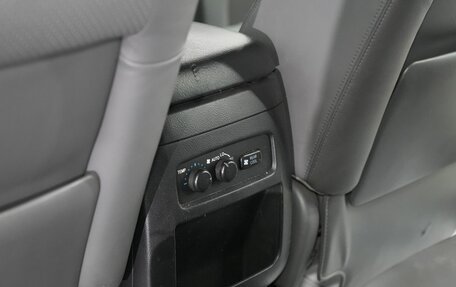 Toyota Land Cruiser Prado 120 рестайлинг, 2008 год, 2 349 000 рублей, 13 фотография