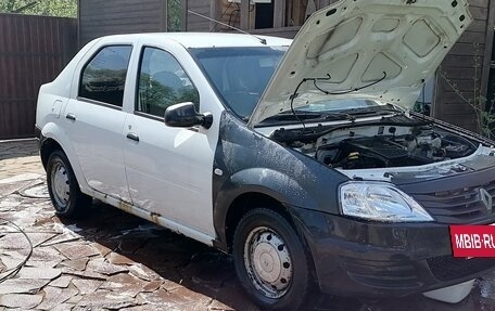 Renault Logan I, 2014 год, 300 000 рублей, 3 фотография