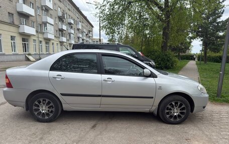 Toyota Corolla, 2003 год, 430 000 рублей, 4 фотография