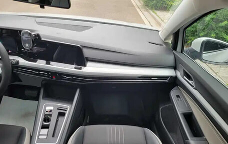 Volkswagen Golf VIII, 2023 год, 1 848 000 рублей, 13 фотография