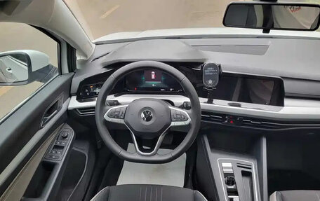 Volkswagen Golf VIII, 2023 год, 1 848 000 рублей, 11 фотография