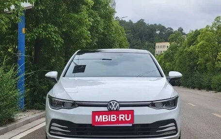 Volkswagen Golf VIII, 2023 год, 1 848 000 рублей, 2 фотография
