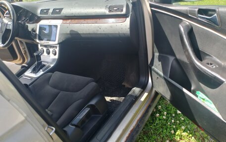 Volkswagen Passat B6, 2005 год, 287 000 рублей, 8 фотография