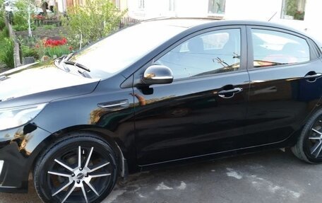 KIA Rio III рестайлинг, 2013 год, 1 100 000 рублей, 2 фотография