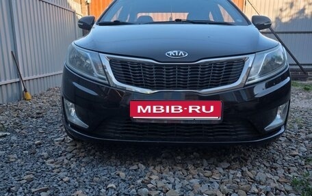KIA Rio III рестайлинг, 2013 год, 1 100 000 рублей, 22 фотография
