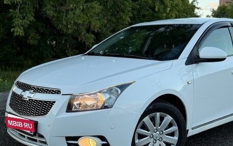 Chevrolet Cruze II, 2011 год, 680 000 рублей, 2 фотография