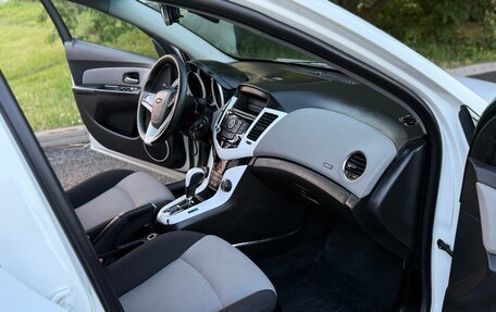 Chevrolet Cruze II, 2011 год, 680 000 рублей, 15 фотография