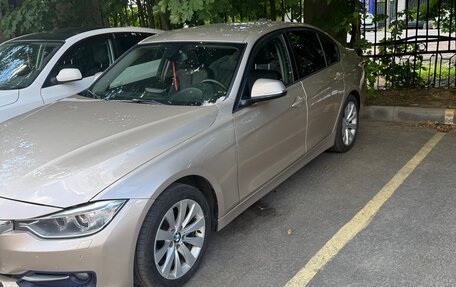 BMW 3 серия, 2013 год, 1 600 000 рублей, 3 фотография