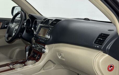 Toyota Highlander III, 2011 год, 1 720 000 рублей, 19 фотография