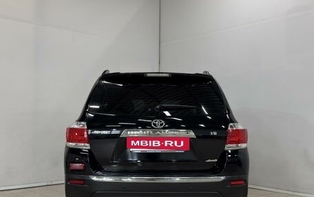 Toyota Highlander III, 2011 год, 1 720 000 рублей, 4 фотография
