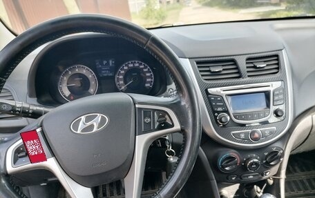 Hyundai Solaris II рестайлинг, 2011 год, 659 000 рублей, 9 фотография