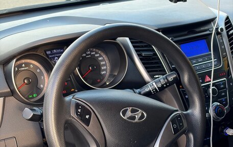Hyundai i30 II рестайлинг, 2013 год, 900 000 рублей, 8 фотография
