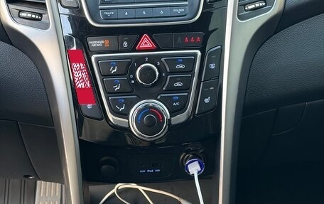 Hyundai i30 II рестайлинг, 2013 год, 900 000 рублей, 9 фотография
