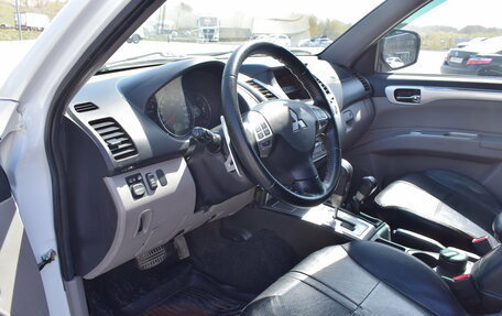 Mitsubishi Pajero Sport II рестайлинг, 2013 год, 1 820 000 рублей, 10 фотография