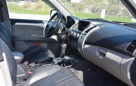 Mitsubishi Pajero Sport II рестайлинг, 2013 год, 1 820 000 рублей, 15 фотография