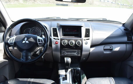 Mitsubishi Pajero Sport II рестайлинг, 2013 год, 1 820 000 рублей, 16 фотография