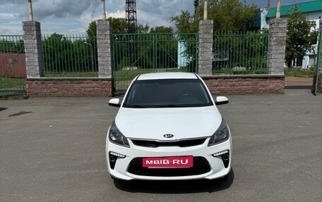 KIA Rio IV, 2019 год, 1 400 000 рублей, 2 фотография