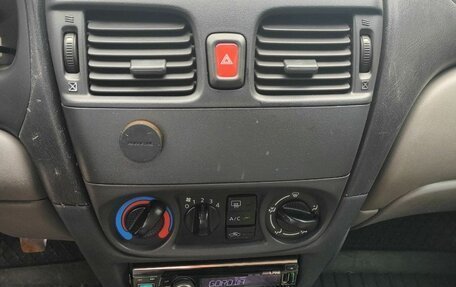 Nissan Almera, 2001 год, 169 000 рублей, 21 фотография