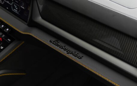 Lamborghini Urus I, 2026 год, 45 000 000 рублей, 35 фотография