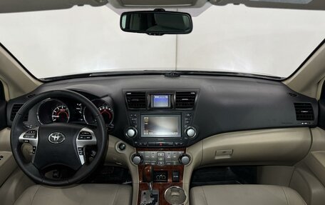 KIA Carnival III, 2020 год, 3 700 000 рублей, 11 фотография