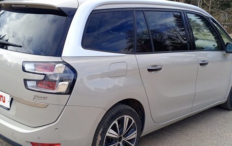 Citroen C4 Picasso II рестайлинг, 2017 год, 1 490 000 рублей, 2 фотография