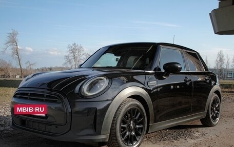 MINI Hatch, 2022 год, 2 680 000 рублей, 3 фотография