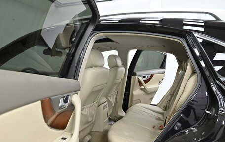 Infiniti QX70, 2013 год, 1 749 000 рублей, 15 фотография