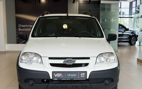 Chevrolet Niva I рестайлинг, 2015 год, 577 000 рублей, 2 фотография