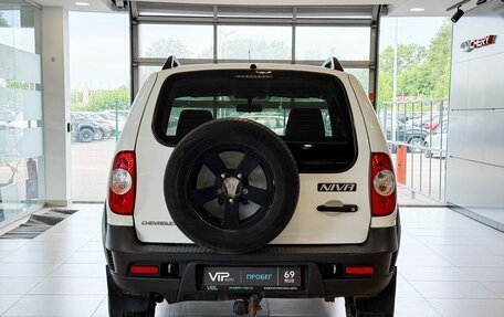 Chevrolet Niva I рестайлинг, 2015 год, 577 000 рублей, 5 фотография