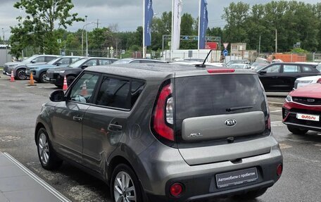 KIA Soul II рестайлинг, 2019 год, 1 739 000 рублей, 9 фотография