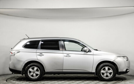 Mitsubishi Outlander III рестайлинг 3, 2013 год, 999 000 рублей, 4 фотография