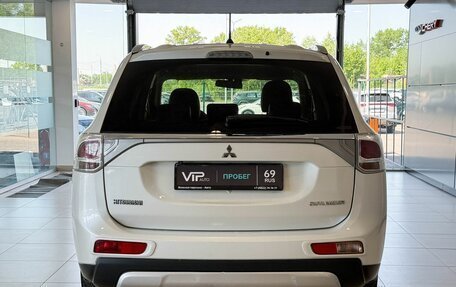Mitsubishi Outlander III рестайлинг 3, 2014 год, 1 167 000 рублей, 5 фотография