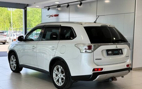 Mitsubishi Outlander III рестайлинг 3, 2014 год, 1 167 000 рублей, 4 фотография