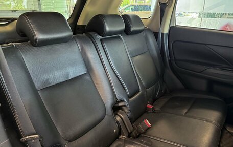 Mitsubishi Outlander III рестайлинг 3, 2014 год, 1 167 000 рублей, 9 фотография