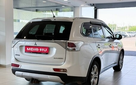 Mitsubishi Outlander III рестайлинг 3, 2014 год, 1 167 000 рублей, 6 фотография