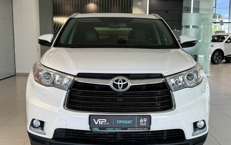 Toyota Highlander III, 2014 год, 2 515 000 рублей, 2 фотография