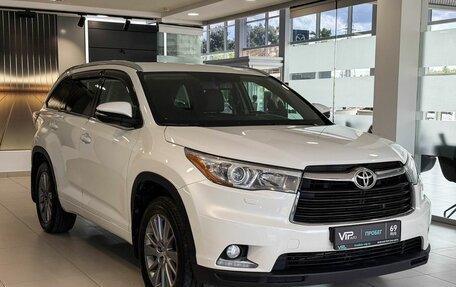 Toyota Highlander III, 2014 год, 2 515 000 рублей, 3 фотография