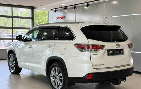 Toyota Highlander III, 2014 год, 2 515 000 рублей, 4 фотография