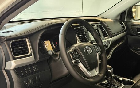 Toyota Highlander III, 2014 год, 2 515 000 рублей, 7 фотография
