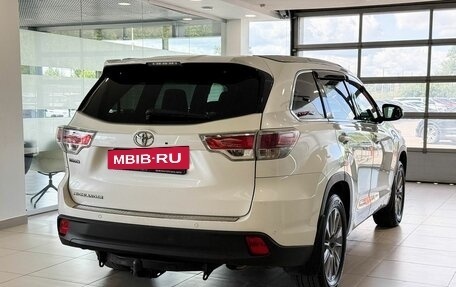 Toyota Highlander III, 2014 год, 2 515 000 рублей, 6 фотография