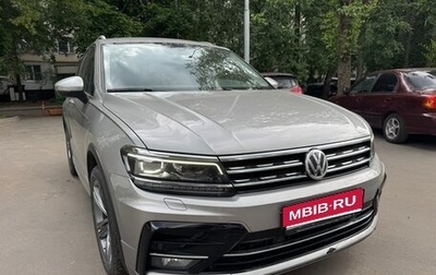 Volkswagen Tiguan II, 2018 год, 3 080 000 рублей, 1 фотография