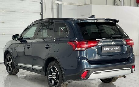 Mitsubishi Outlander III рестайлинг 3, 2021 год, 1 930 000 рублей, 6 фотография