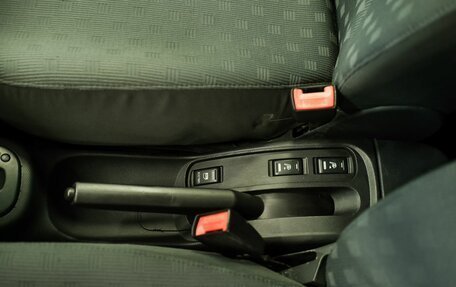 Nissan Micra III, 2004 год, 375 000 рублей, 15 фотография