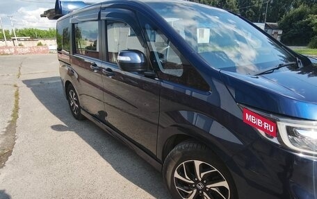 Honda Stepwgn IV, 2018 год, 2 100 000 рублей, 8 фотография