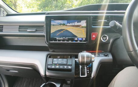 Honda Stepwgn IV, 2018 год, 2 100 000 рублей, 16 фотография