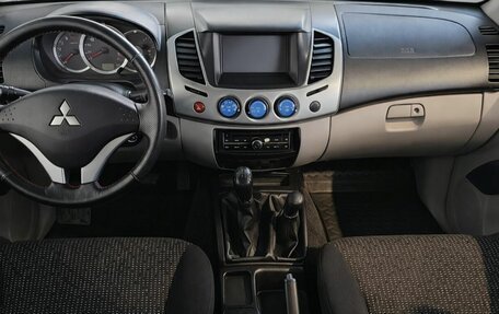 Mitsubishi L200 IV рестайлинг, 2012 год, 1 450 000 рублей, 11 фотография