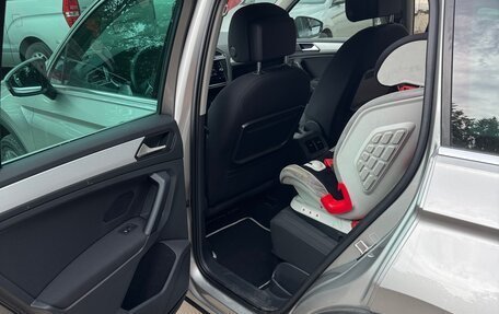 Volkswagen Tiguan II, 2018 год, 3 080 000 рублей, 20 фотография