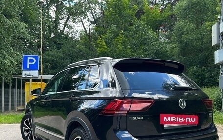 Volkswagen Tiguan II, 2018 год, 2 050 000 рублей, 4 фотография