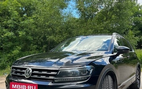 Volkswagen Tiguan II, 2018 год, 2 050 000 рублей, 2 фотография